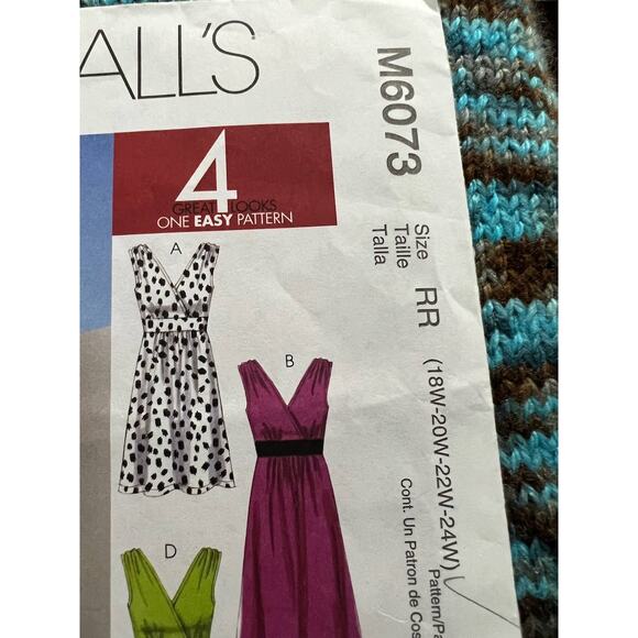 McCalls pattern 6073 maxi dress fit and flare v neck - Picture 2 of 6